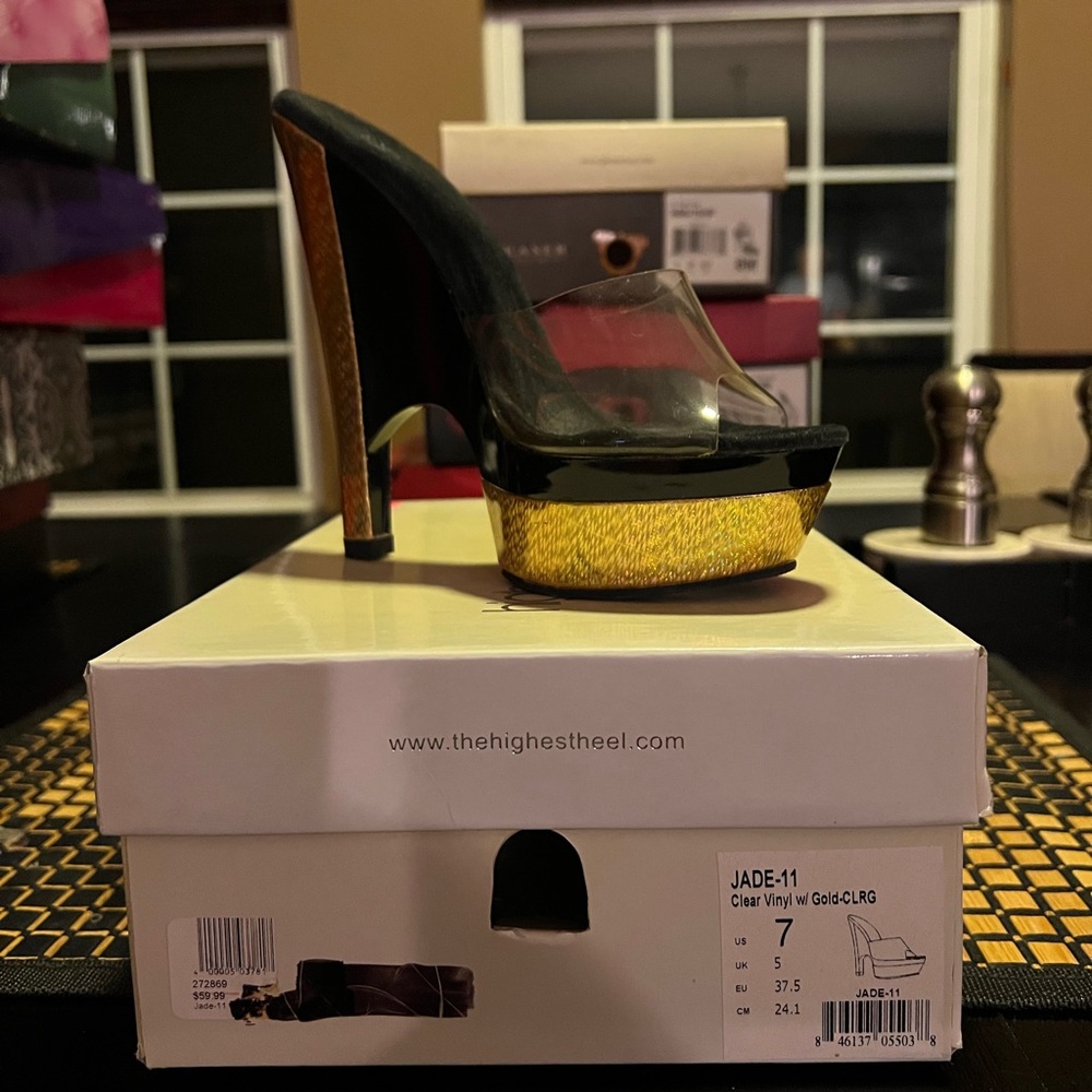 Jade-11 Gold Sandal